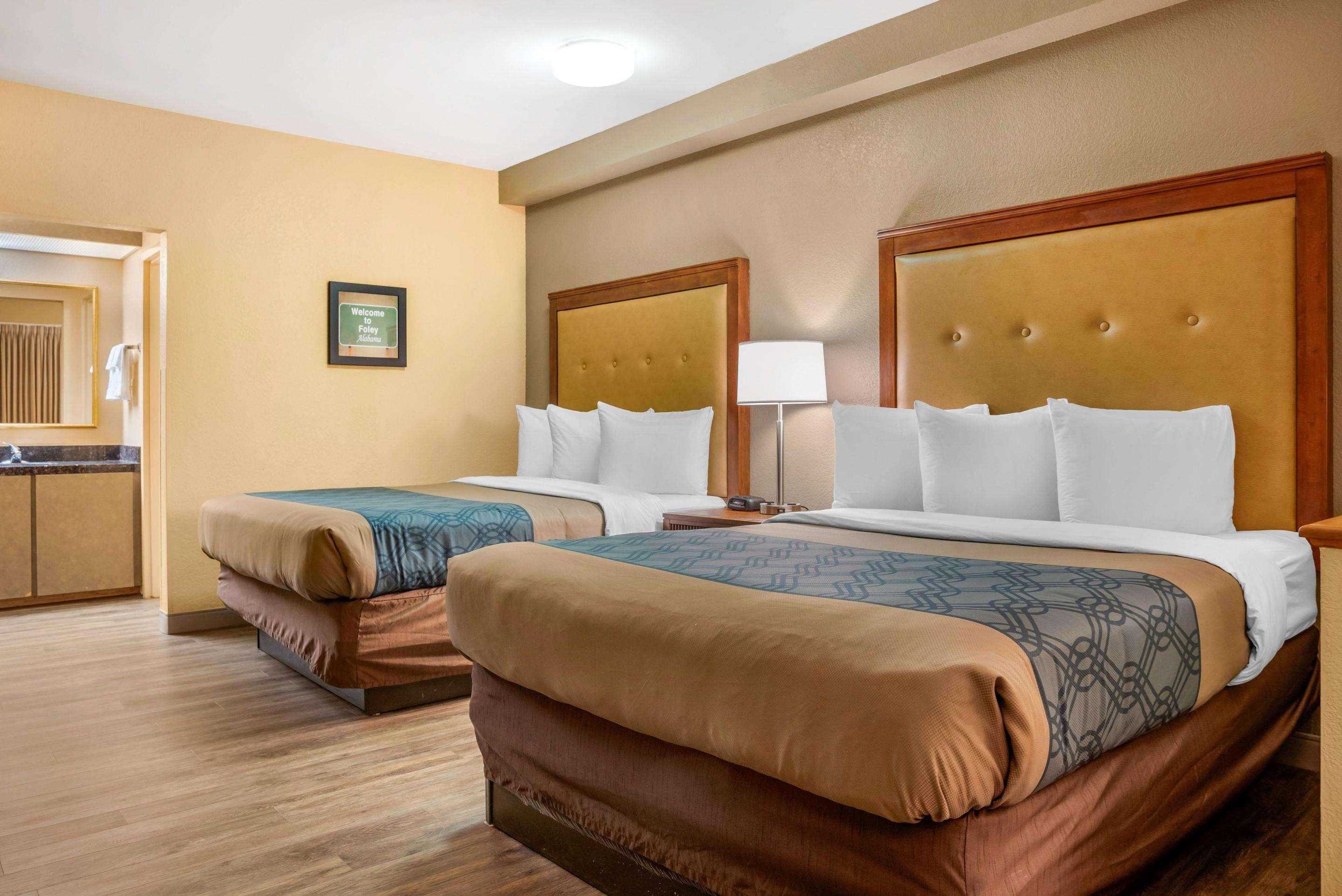 Econo Lodge Inn&Suites Foley Extérieur photo
