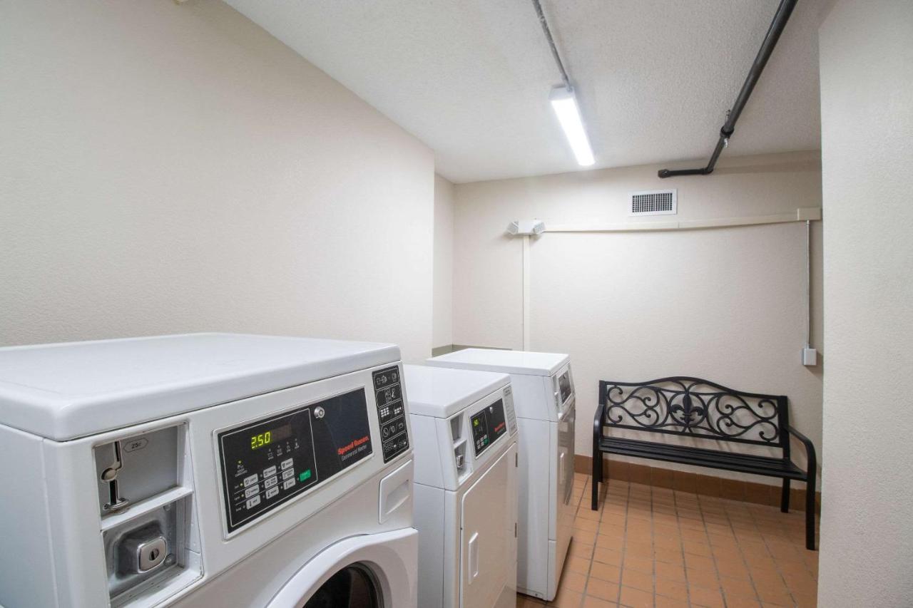 Econo Lodge Inn&Suites Foley Extérieur photo