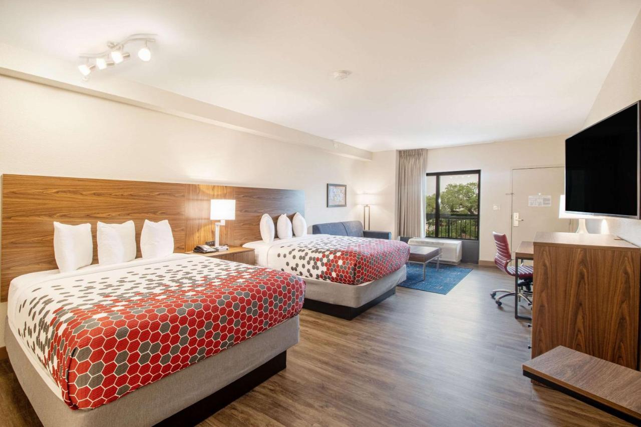 Econo Lodge Inn&Suites Foley Extérieur photo
