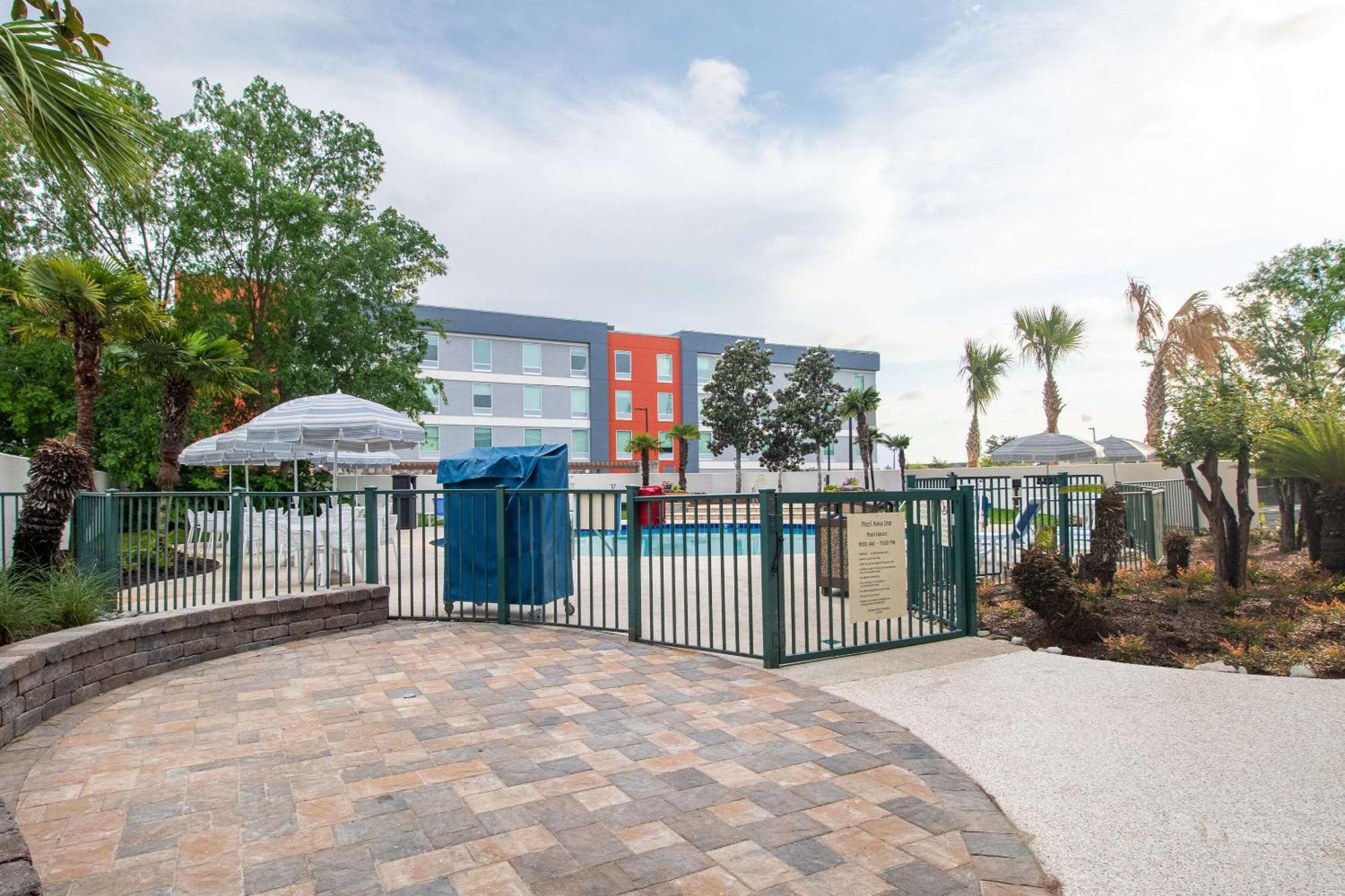 Econo Lodge Inn&Suites Foley Extérieur photo