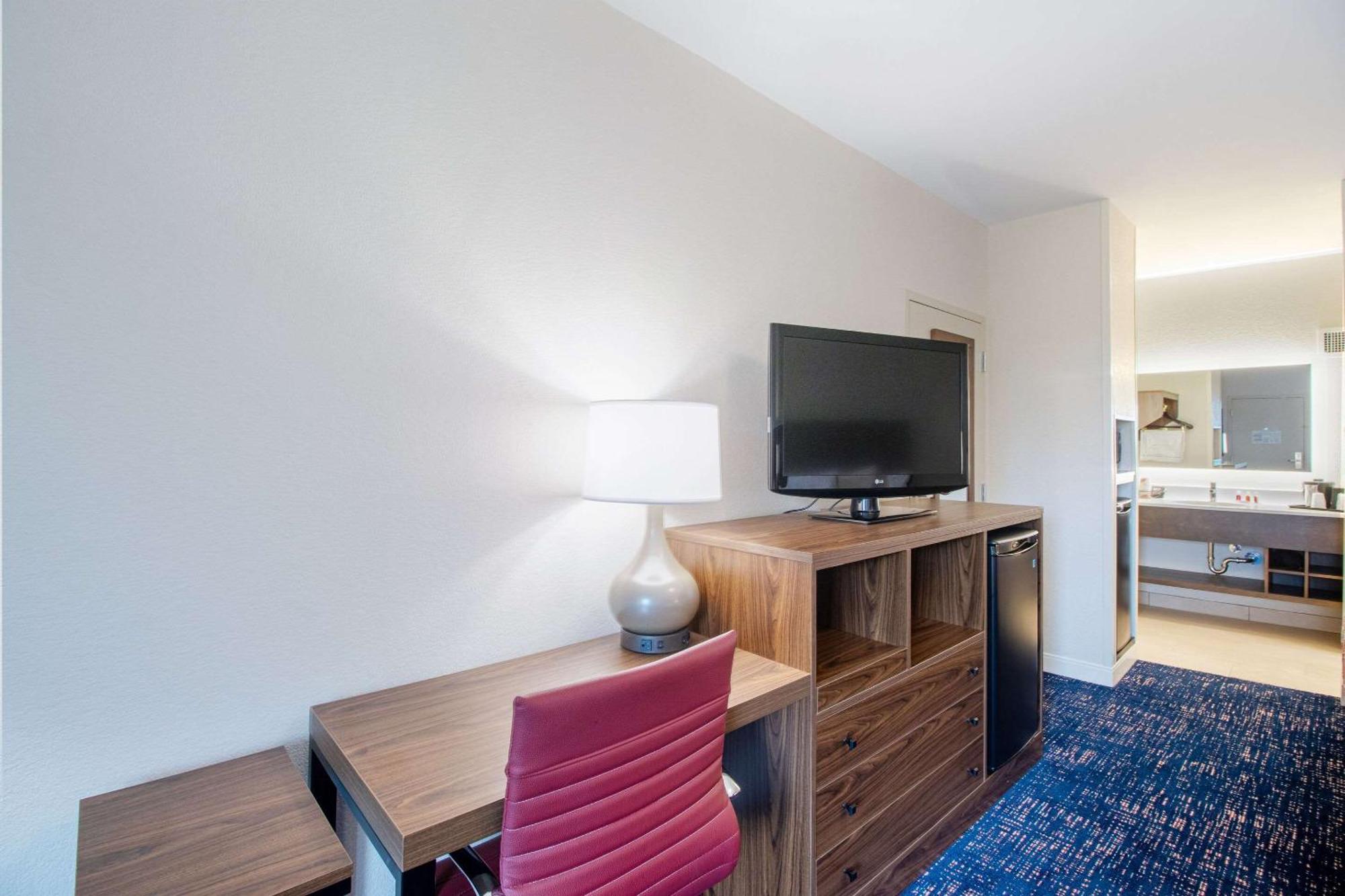 Econo Lodge Inn&Suites Foley Extérieur photo
